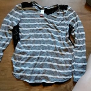 Very nice long sleeve shirt